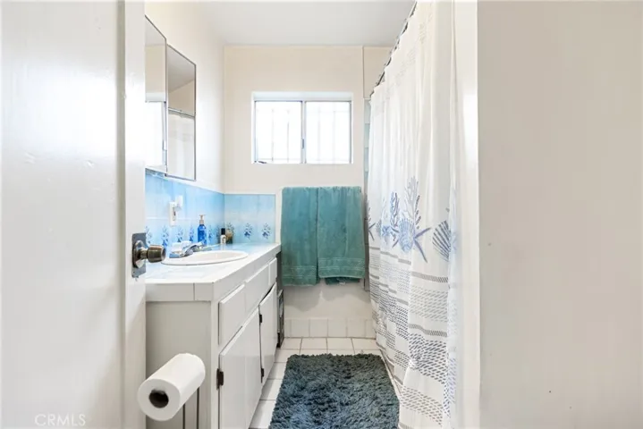 715 W 104th Place, Los Angeles, California 90044