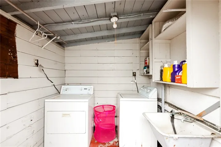 715 W 104th Place, Los Angeles, California 90044