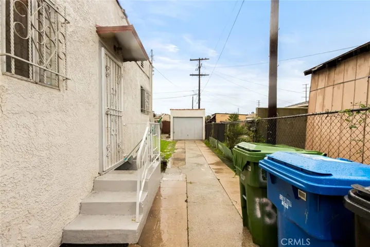 715 W 104th Place, Los Angeles, California 90044
