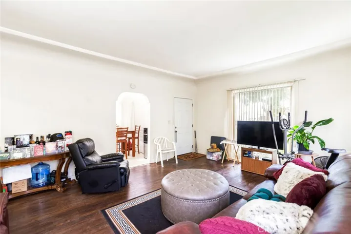 715 W 104th Place, Los Angeles, California 90044