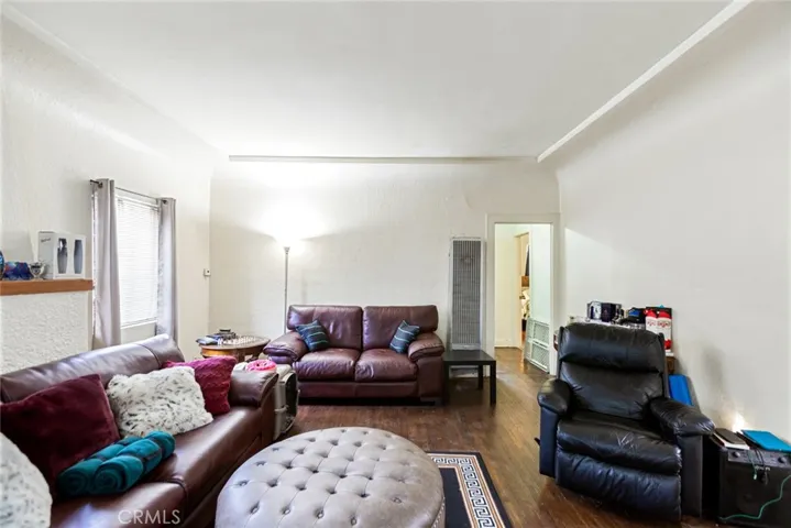 715 W 104th Place, Los Angeles, California 90044