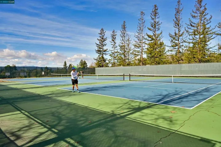 601 Tarrytown Ct., Walnut Creek, California 94598