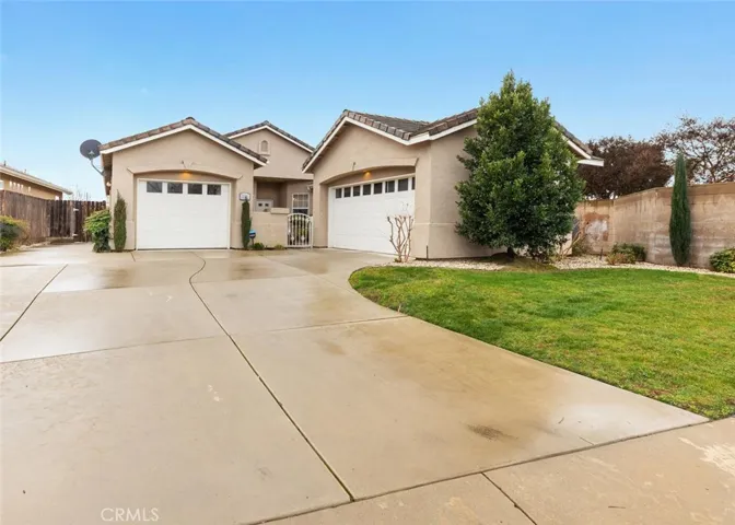 1321 E Dorothea Avenue, Visalia, California 93292