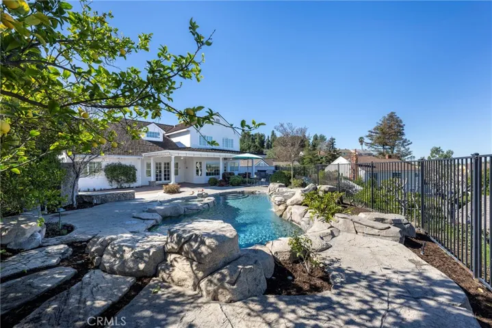 560 S Weymouth Court, Anaheim Hills, California 92807