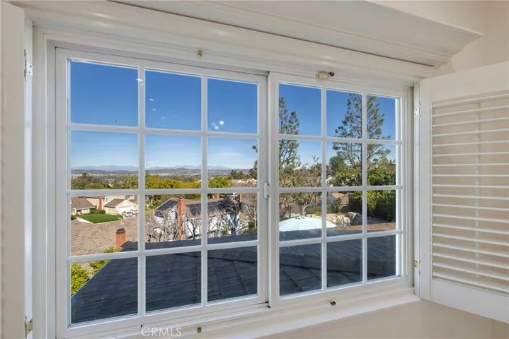 560 S Weymouth Court, Anaheim Hills, California 92807