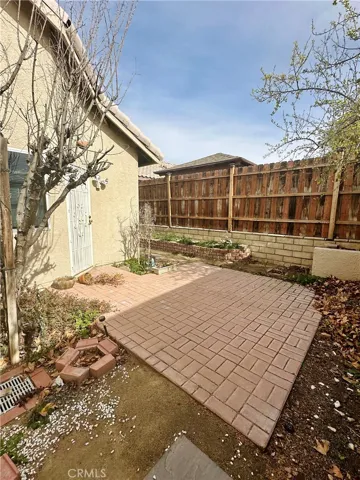 Seating area with direct access from master's bedroom
