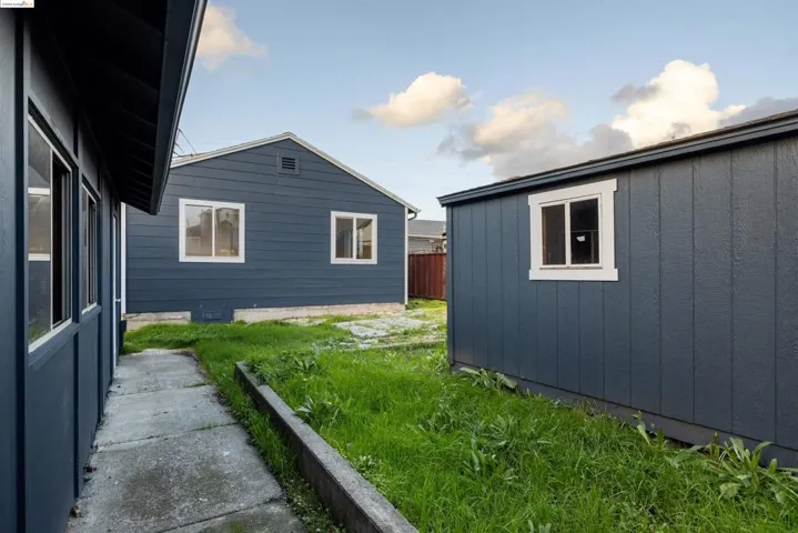 2880 Andrade Ave, Richmond, California 94804