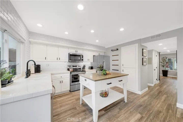 10216 Black River Court, Fountain Valley, California 92708