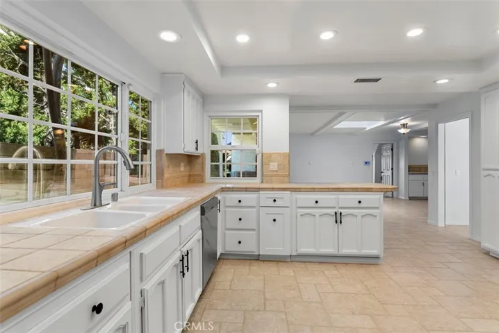 5269 E Rural Ridge Circle, Anaheim Hills, California 92807