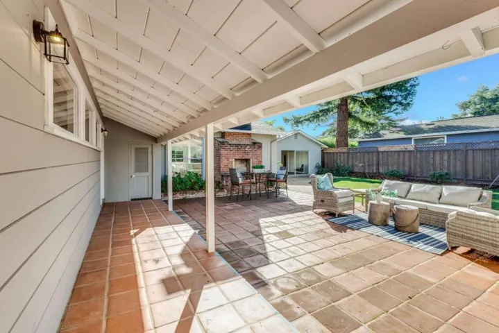 709 Los Ninos Way, Los Altos, California 94022