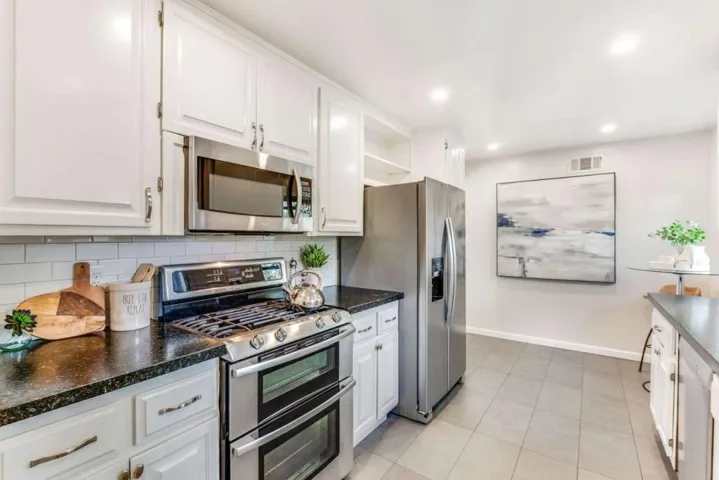 709 Los Ninos Way, Los Altos, California 94022