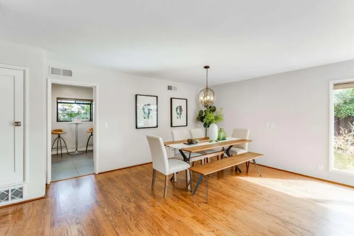 709 Los Ninos Way, Los Altos, California 94022