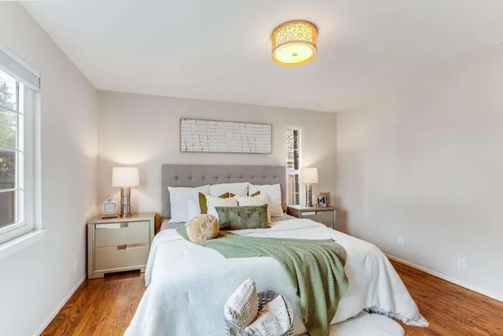 709 Los Ninos Way, Los Altos, California 94022