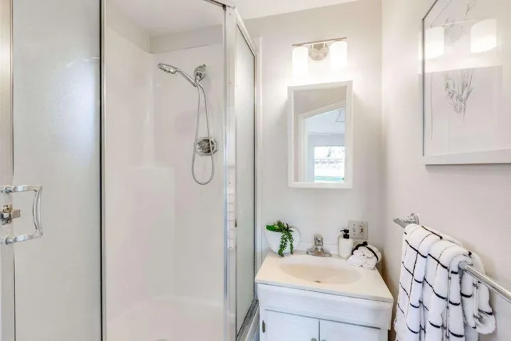 709 Los Ninos Way, Los Altos, California 94022