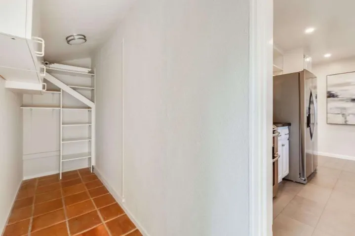 709 Los Ninos Way, Los Altos, California 94022