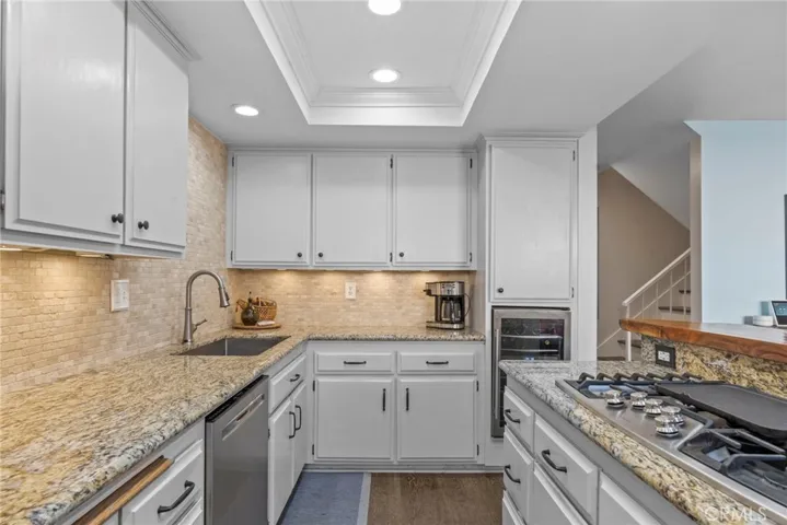 609 Meyer Lane 17, Redondo Beach, California 90278