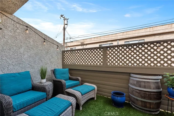609 Meyer Lane 17, Redondo Beach, California 90278