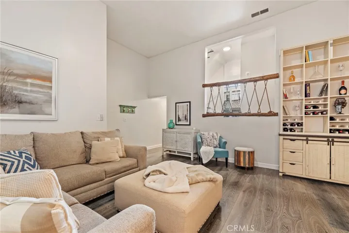 609 Meyer Lane 17, Redondo Beach, California 90278