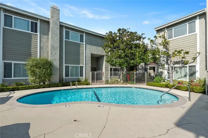 609 Meyer Lane 17, Redondo Beach, California 90278