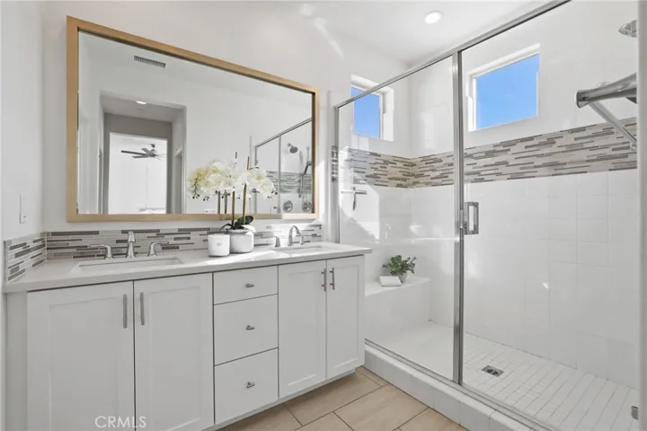 20 Clover, Lake Forest, California 92630