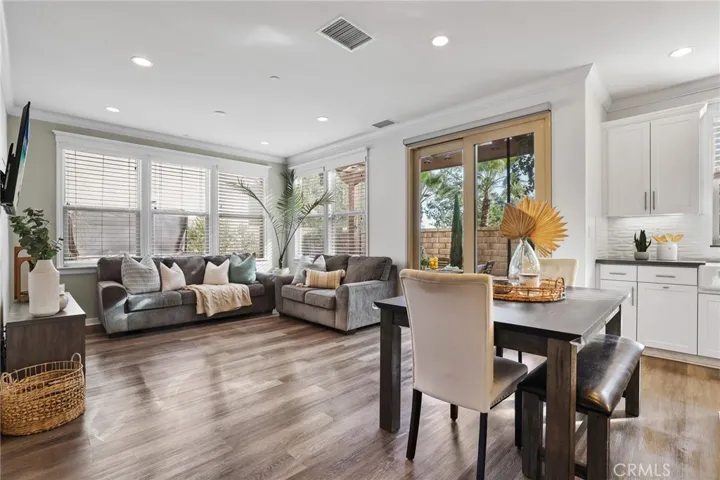20 Clover, Lake Forest, California 92630