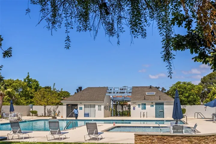 7 Senisa Way, Irvine, California 92612