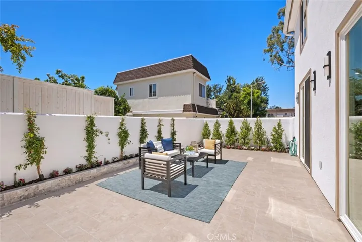 Brand New Modular Pattern Tile in Front Entrance and Backyard!