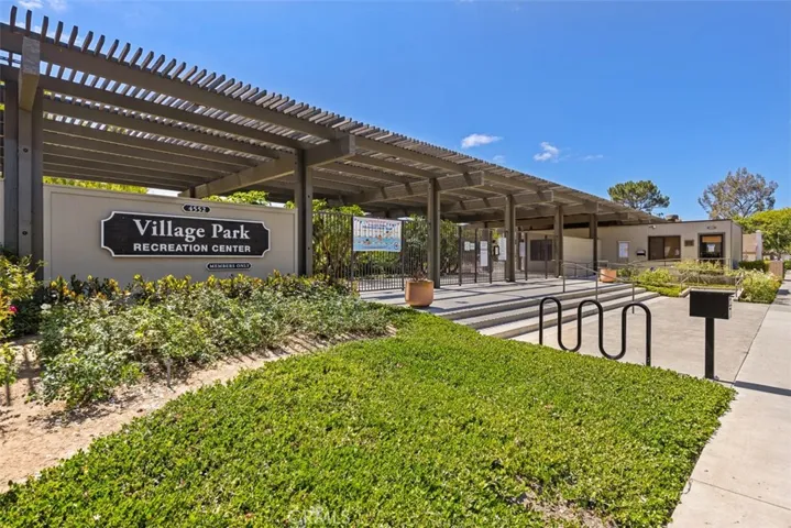 7 Senisa Way, Irvine, California 92612