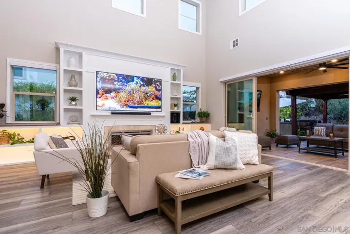 Den/Family/Great Room