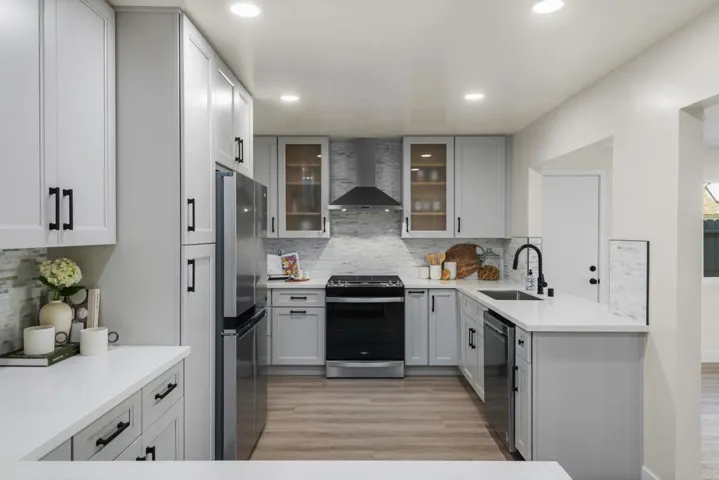 410 Gail Drive, Vista, California 92084