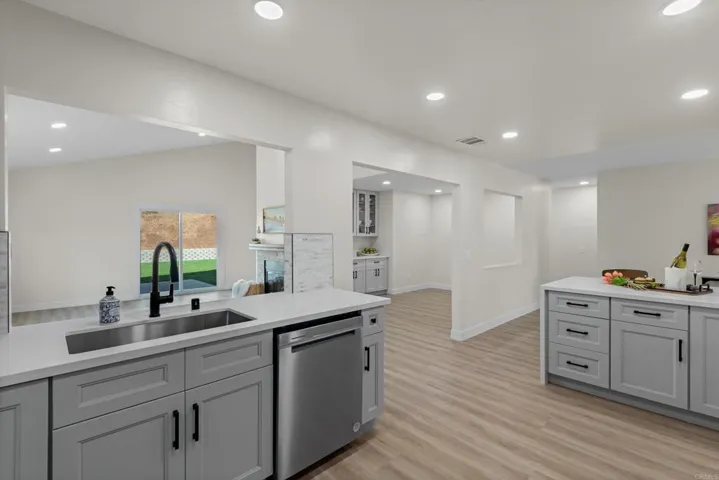 410 Gail Drive, Vista, California 92084