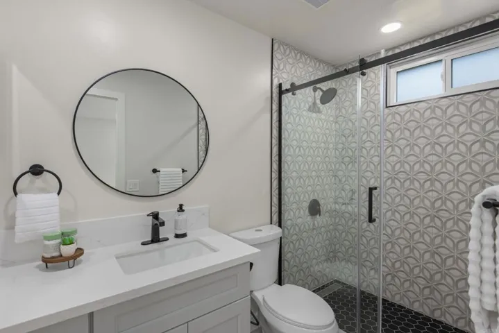 410 Gail Drive, Vista, California 92084