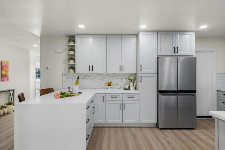 410 Gail Drive, Vista, California 92084