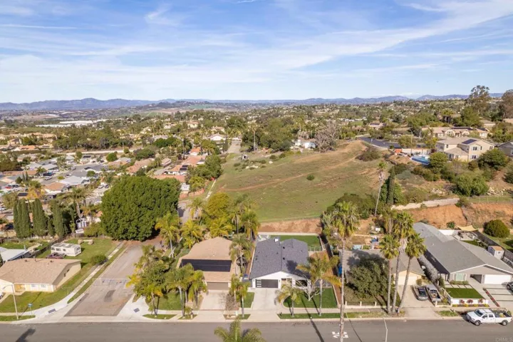 410 Gail Drive, Vista, California 92084
