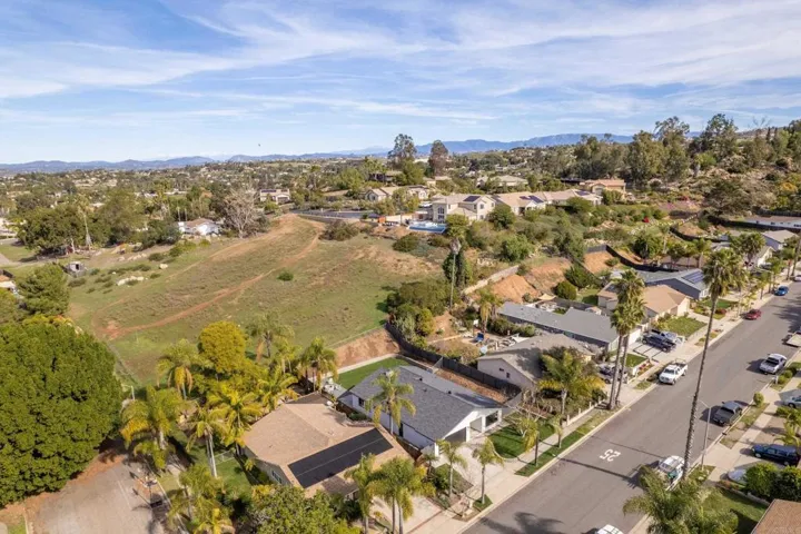 410 Gail Drive, Vista, California 92084