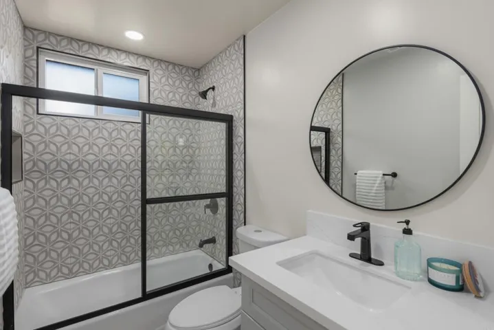 410 Gail Drive, Vista, California 92084
