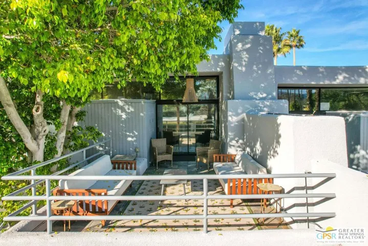 240 W Stevens Road, Palm Springs, California 92262