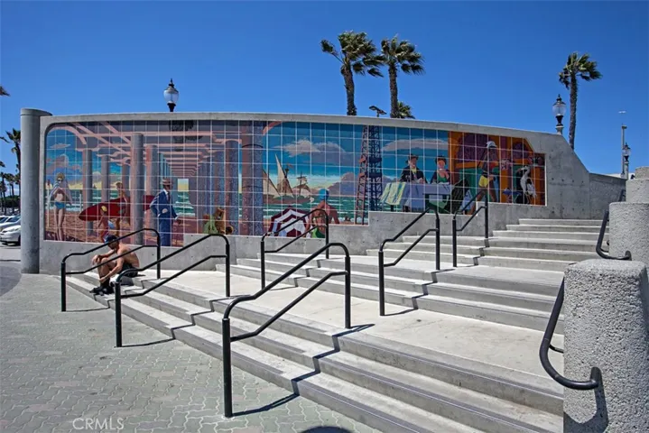 516 14th Street, Huntington Beach, California 92648