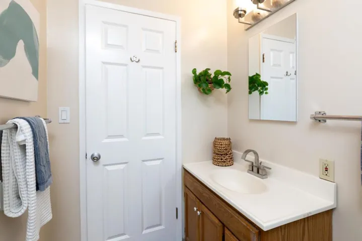 245 Spreckels Drive, Aptos, California 95003