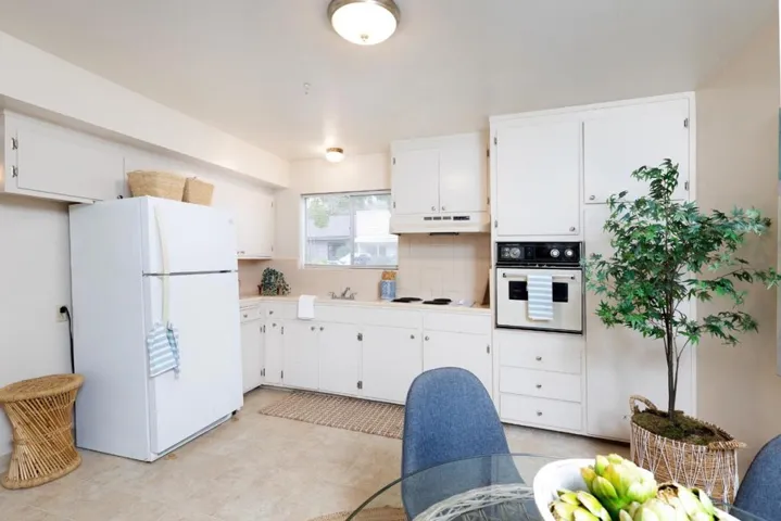 245 Spreckels Drive, Aptos, California 95003