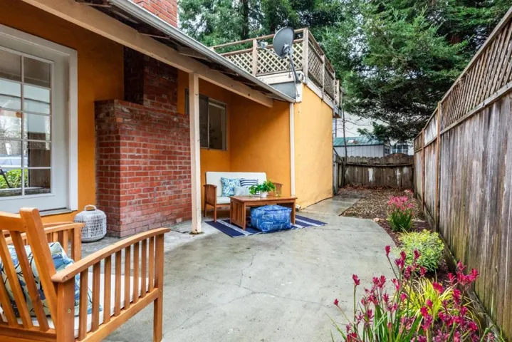 245 Spreckels Drive, Aptos, California 95003