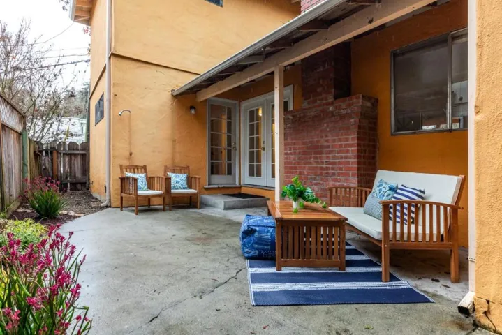 245 Spreckels Drive, Aptos, California 95003