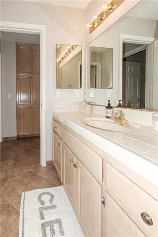 1148 Curry Village Court, Merced, California 95340