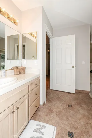 1148 Curry Village Court, Merced, California 95340