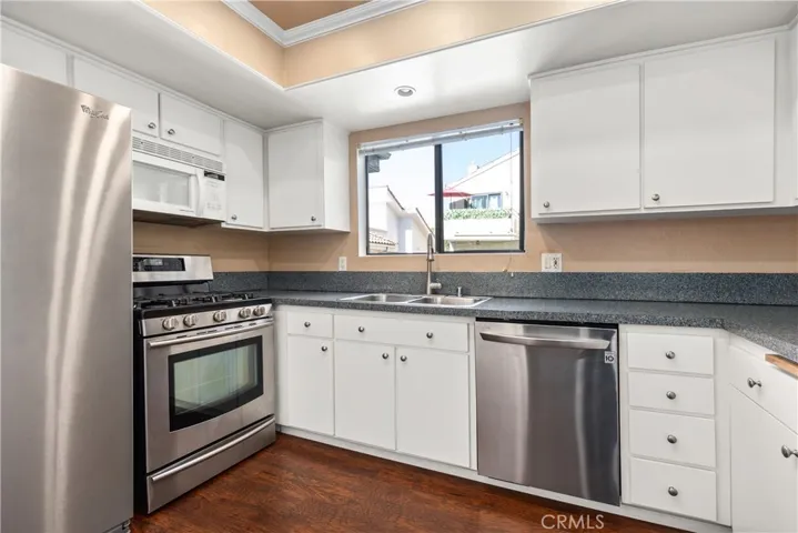 225 N Rose Street 310, Burbank, California 91505