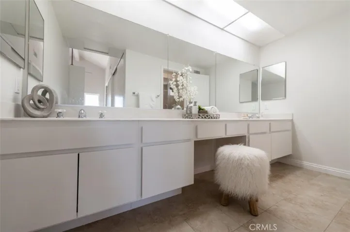 24602 Cronas, Mission Viejo, California 92691