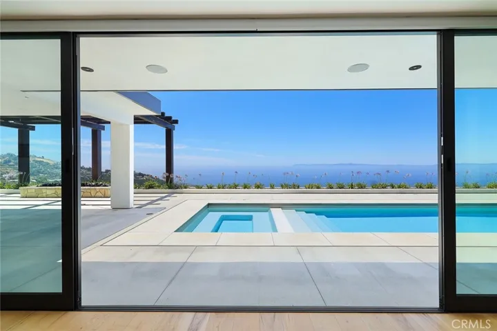 45 Oceanaire Drive, Rancho Palos Verdes, California 90275