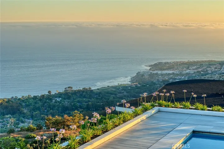 45 Oceanaire Drive, Rancho Palos Verdes, California 90275
