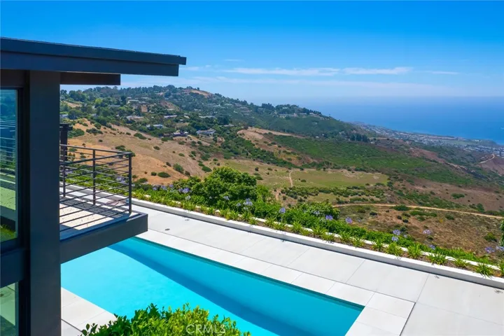 45 Oceanaire Drive, Rancho Palos Verdes, California 90275