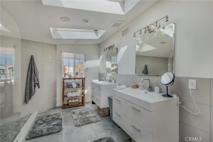 Master Bathroom with Dual Sink Vanity